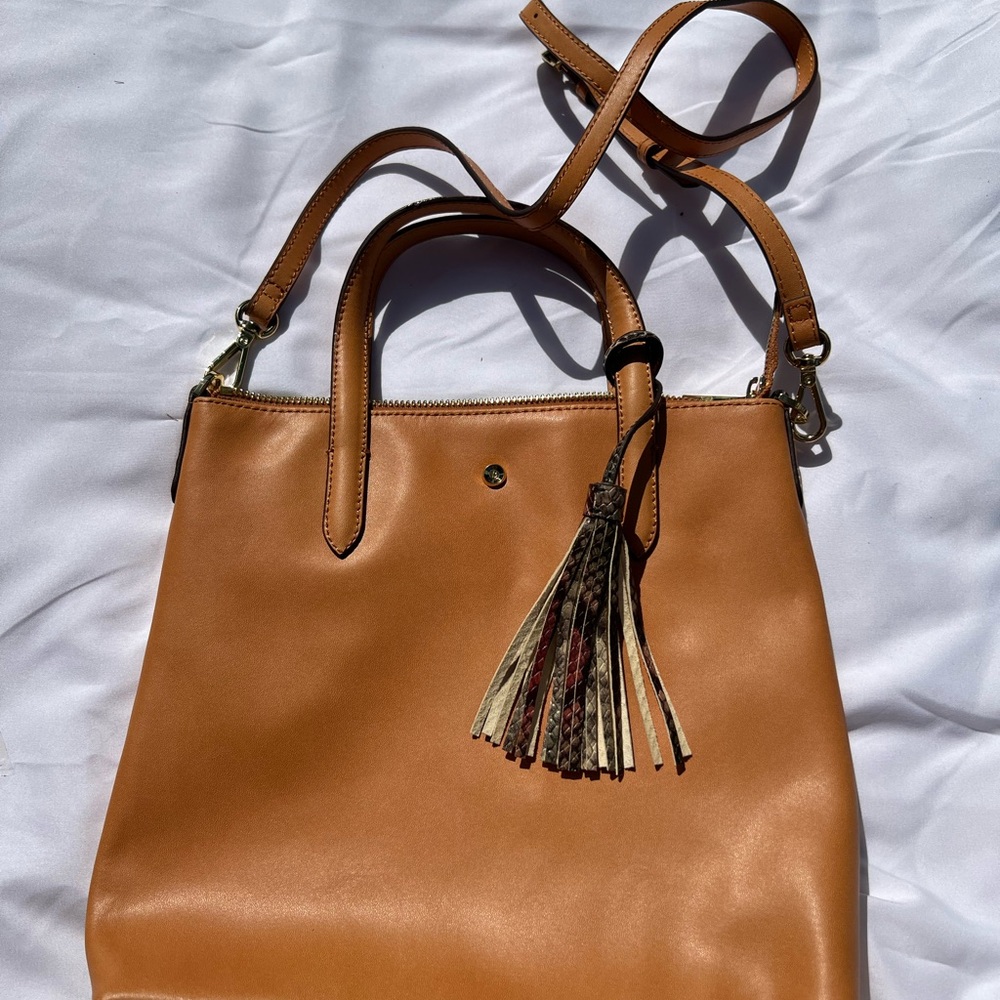 G.I.L.I. Tan Leather Tote Bag